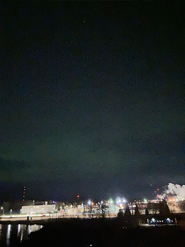 Ciel nuageux de nuit